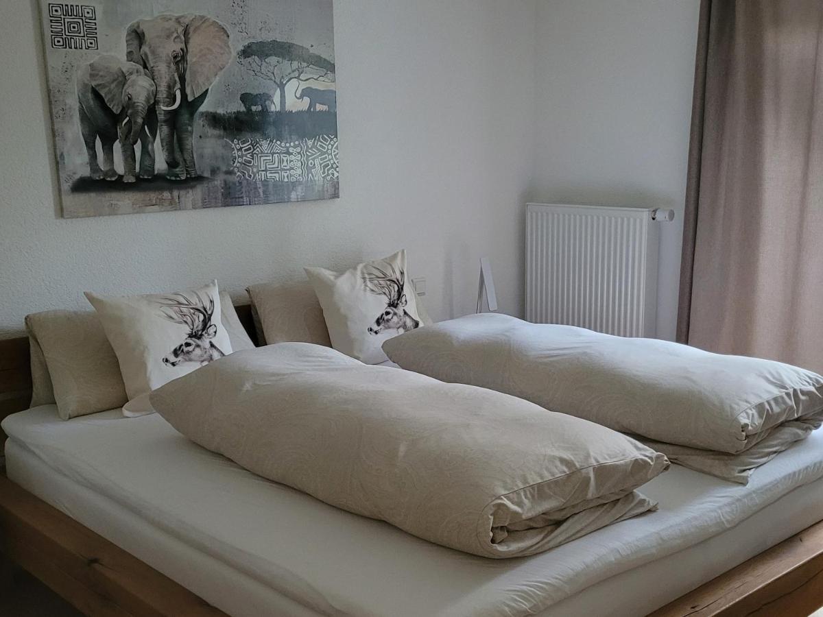 I24Rooms - Gaestezimmer Mit Eigenem Garten レガル エクステリア 写真