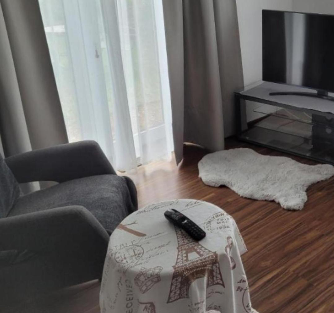 I24Rooms - Gaestezimmer Mit Eigenem Garten レガル エクステリア 写真