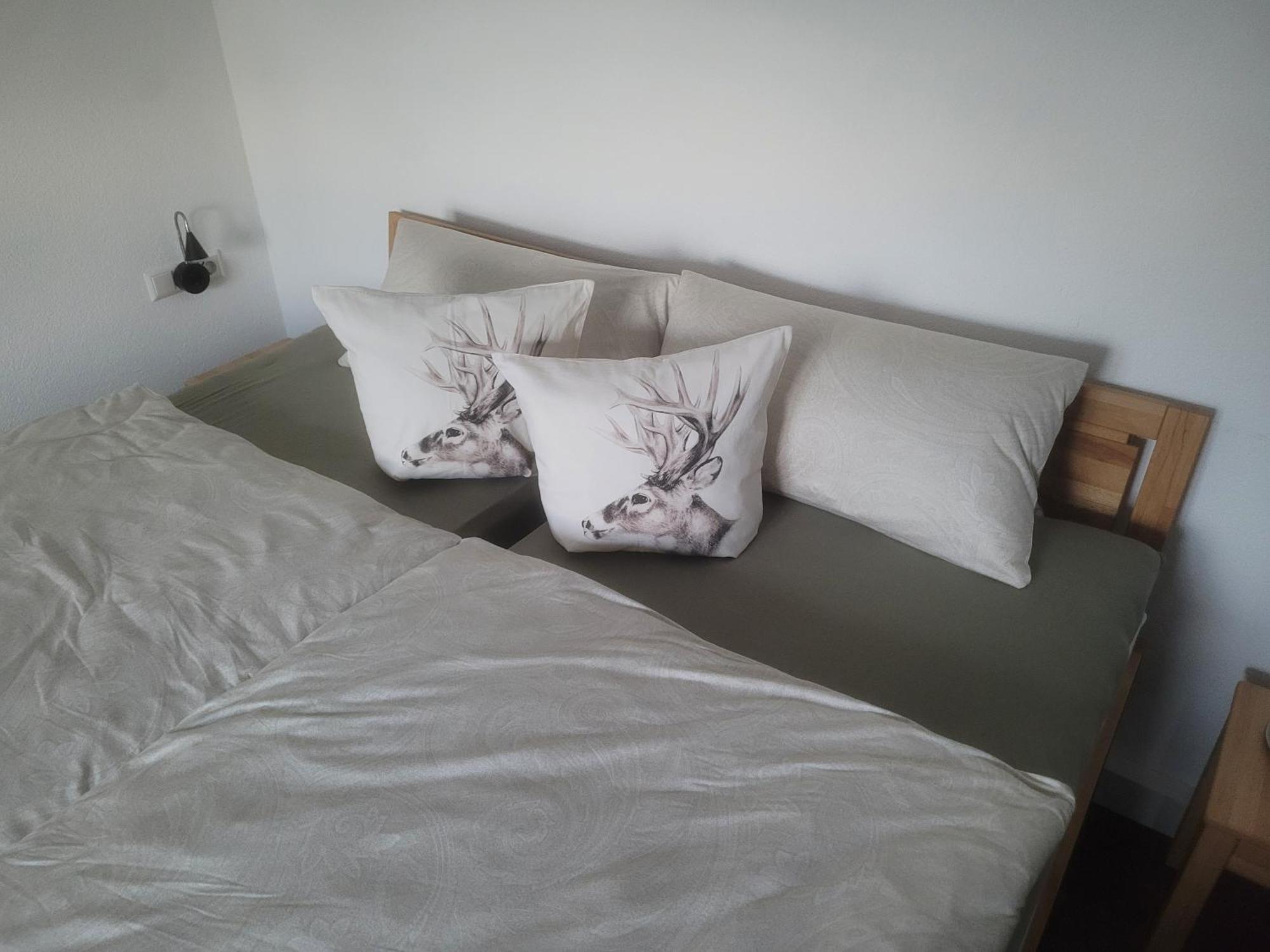 I24Rooms - Gaestezimmer Mit Eigenem Garten レガル エクステリア 写真